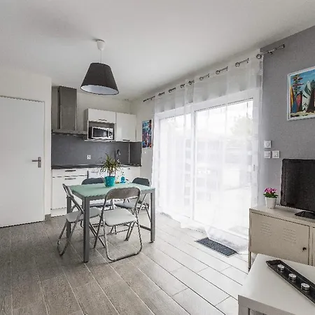 펜션 Maison Neuve Climatisee 온드라스